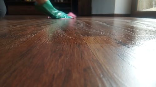 Professional Vs DIY Floor Polishing – Which Is The Best Option?